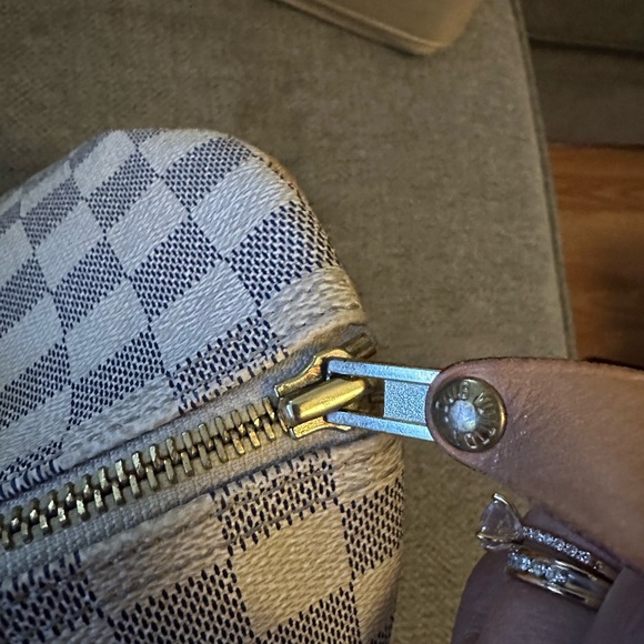 Louis Vuitton Bandoulière Speedy 30 EUC, gorgeous damier azure print make offer! - Picture 11 of 16